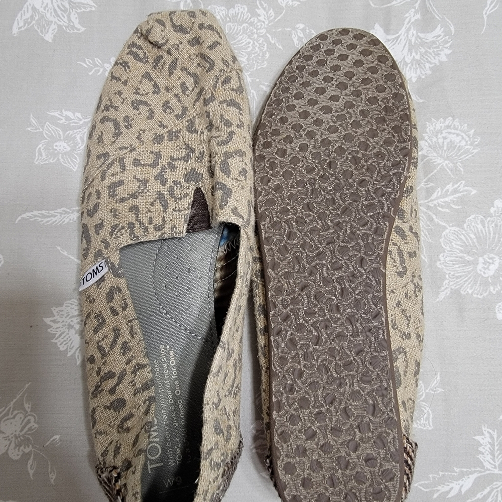 TOMS cheetah slide on shoe